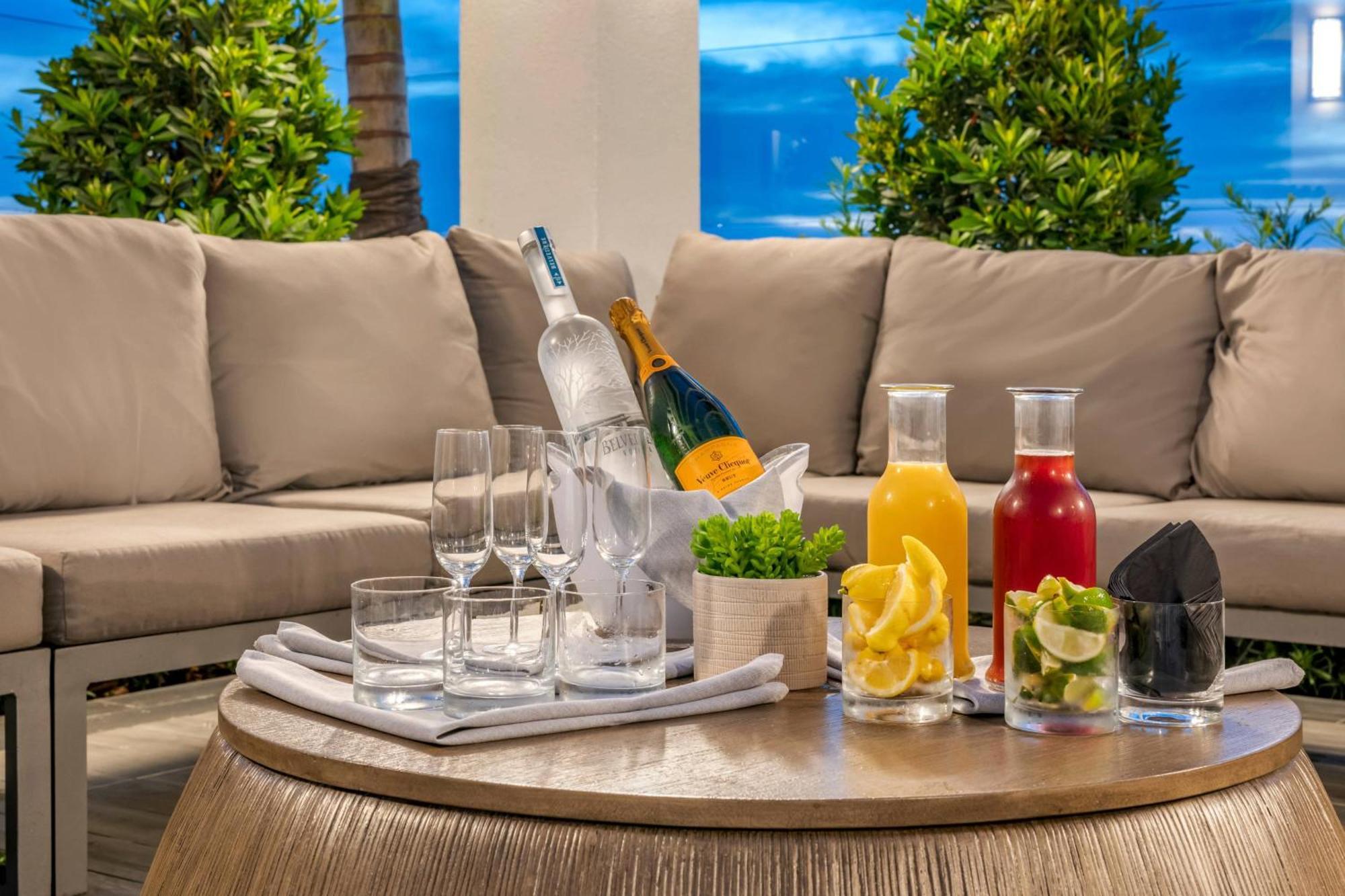 Courtyard By Marriott Fort Lauderdale Downtown Bagian luar foto