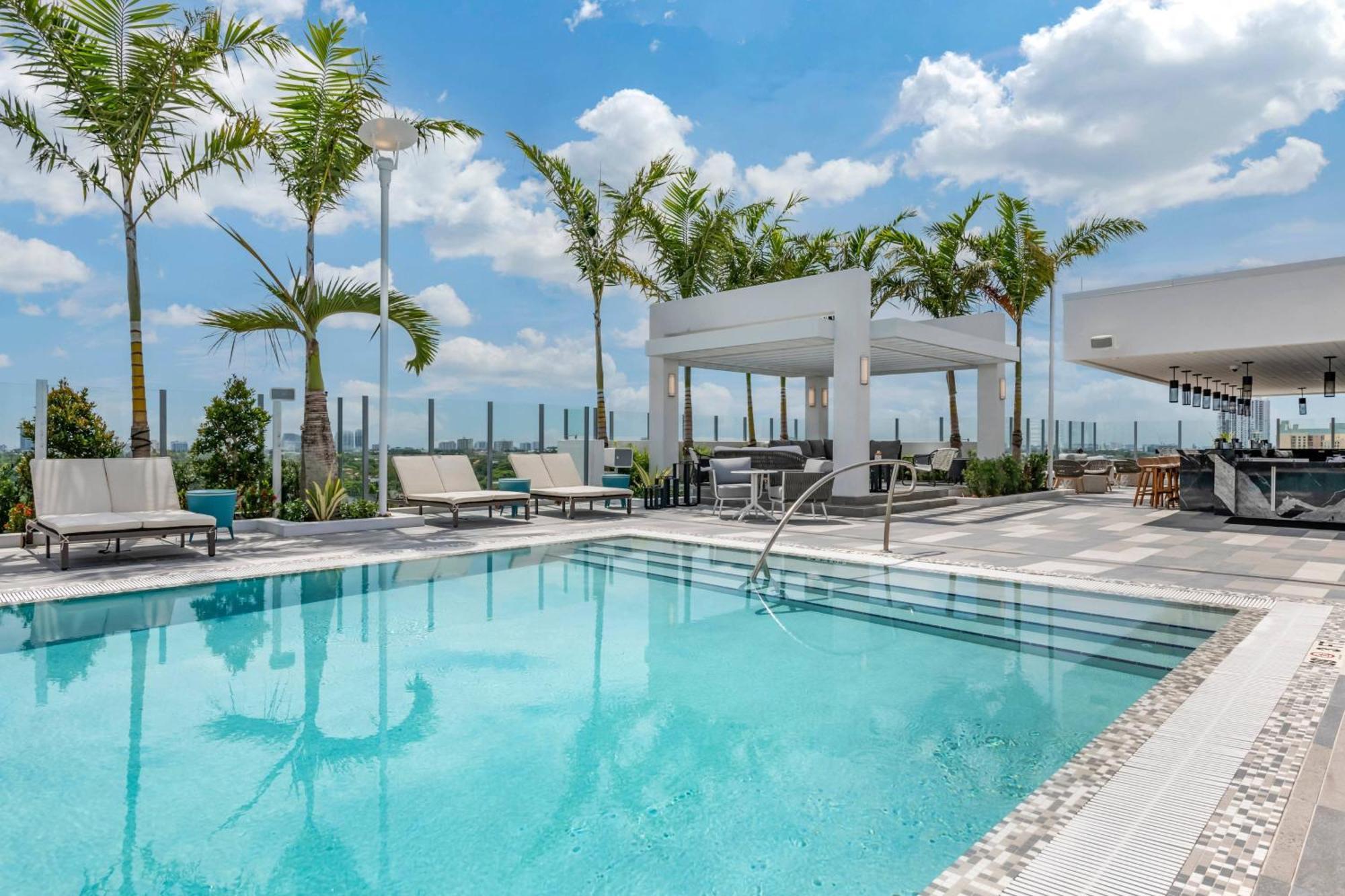 Courtyard By Marriott Fort Lauderdale Downtown Bagian luar foto