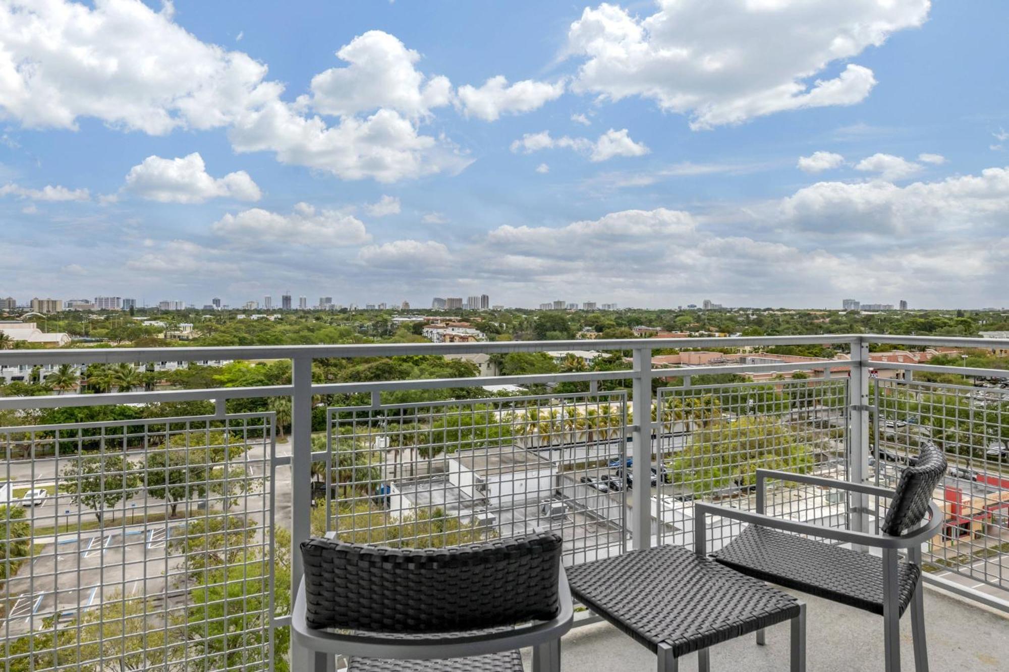 Courtyard By Marriott Fort Lauderdale Downtown Bagian luar foto